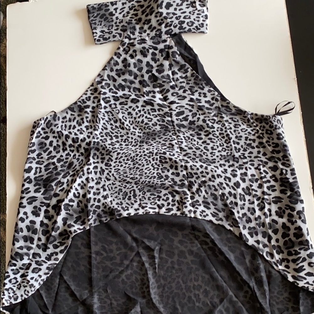 BRAND NEW NEVER WORN Halter Neck Print Blouse